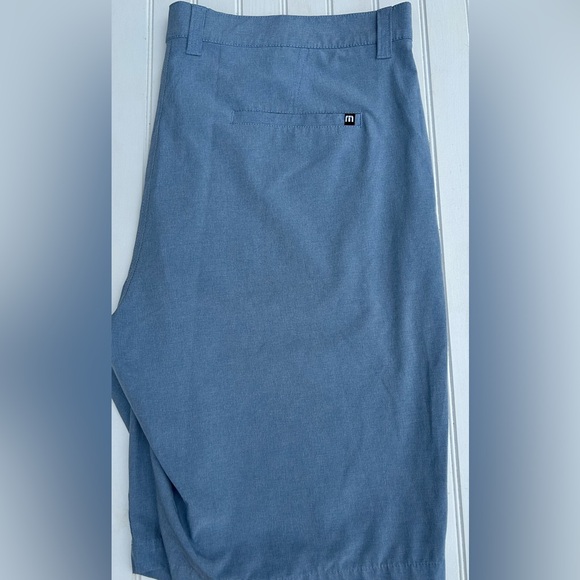 TRAVIS MATHEW mens size 40 golf shorts grey - blue - Picture 5 of 5